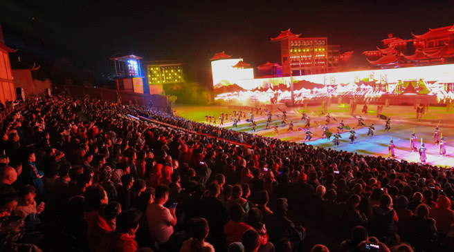 特效演藝《秦漢風(fēng)云》劇場(chǎng)