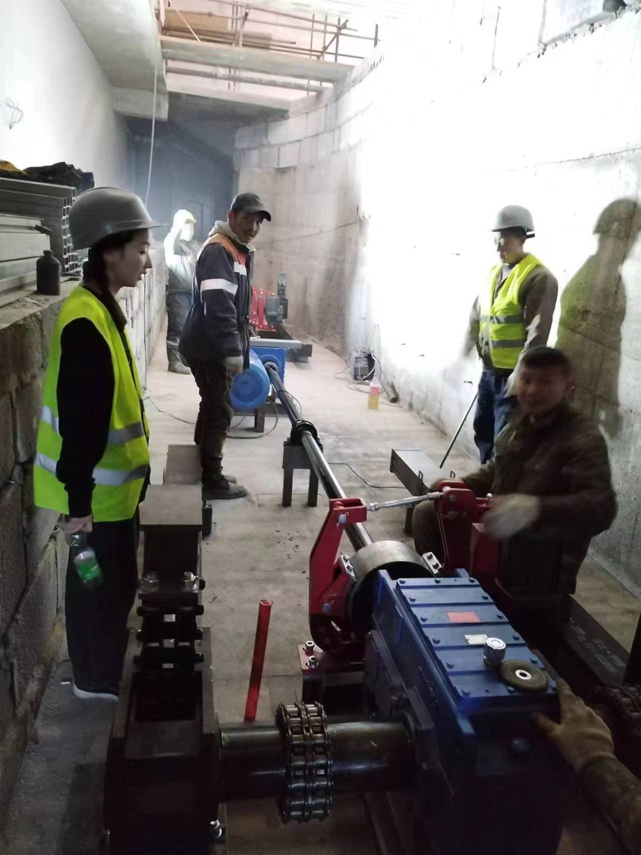 蒙古國(guó) 肯特會(huì)議中心劇院 舞臺(tái)機(jī)械、燈光、音響、LED屏項(xiàng)目已順利交付使用